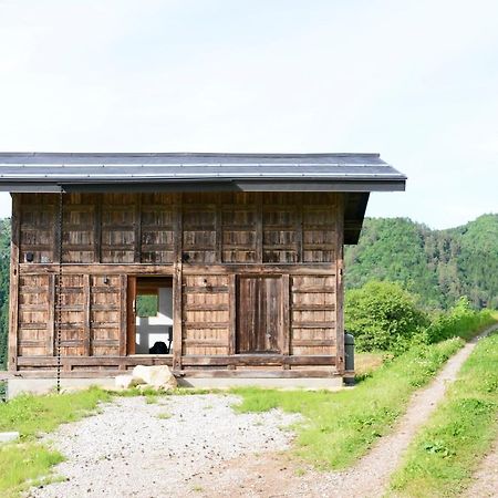 Haku 100-Year-Old Quaint Japanese Style Villa Такаяма Экстерьер фото
